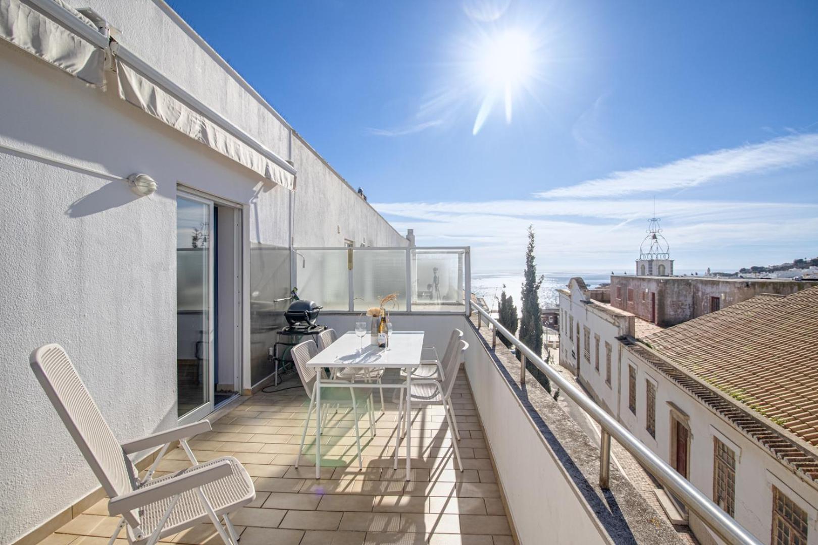 Old Town 2Br 50M Ocean W/ Ac Wi-Fi Parking Terrace Apartman Albufeira Kültér fotó